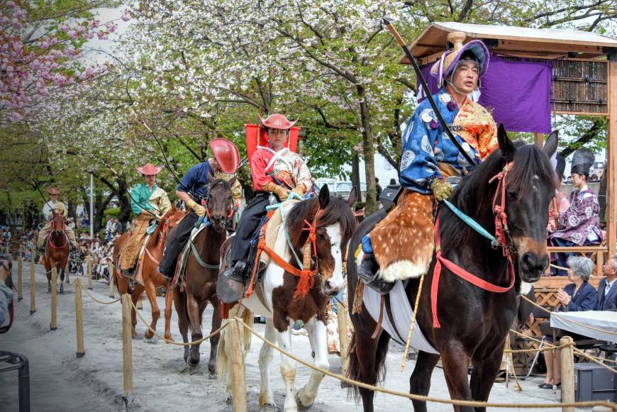 A parade of the horses and riders, dressed in colorful period attire, kicks off the event. 
