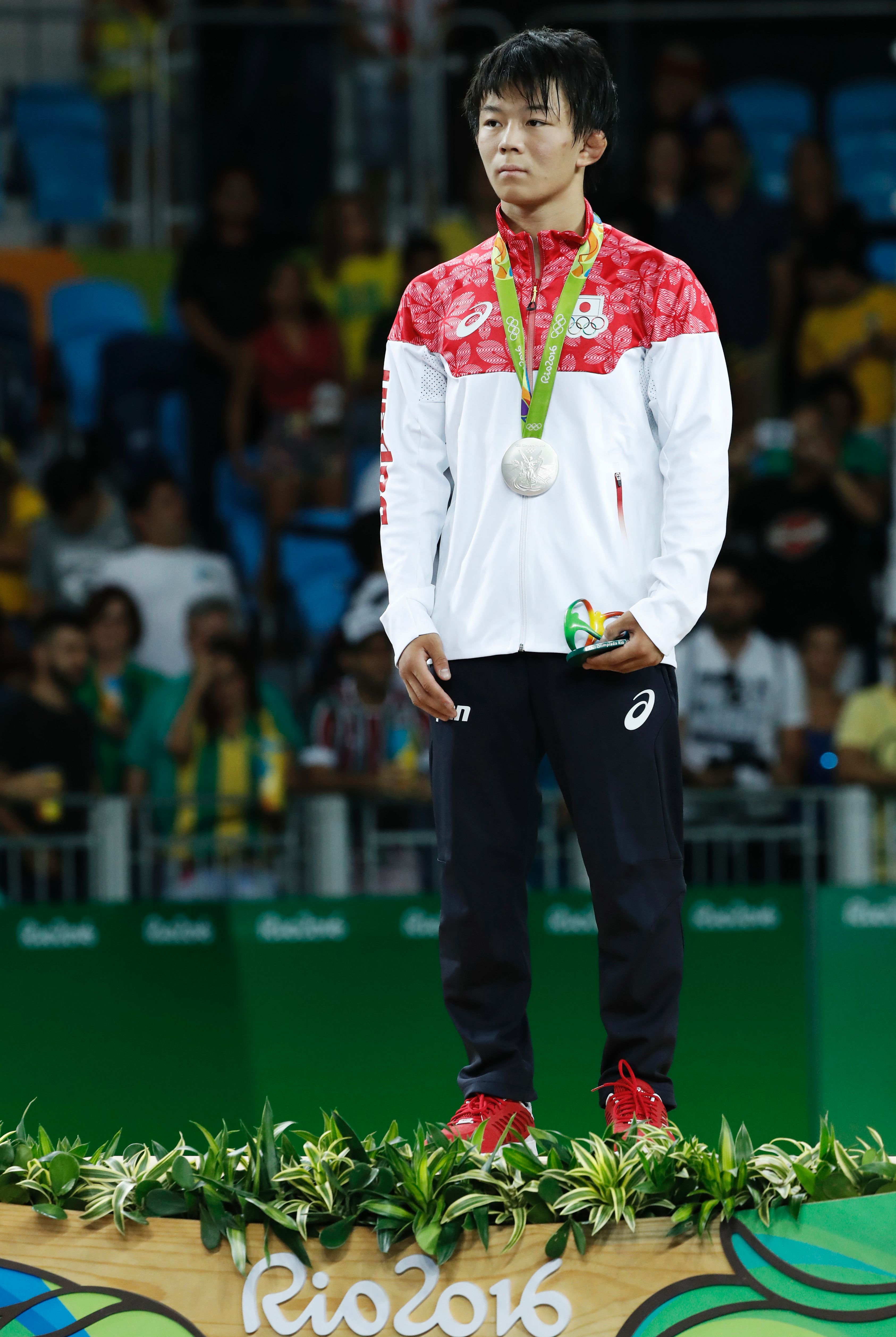 Higuchi battles to silver medal in 57kg wrestling The Japan Times