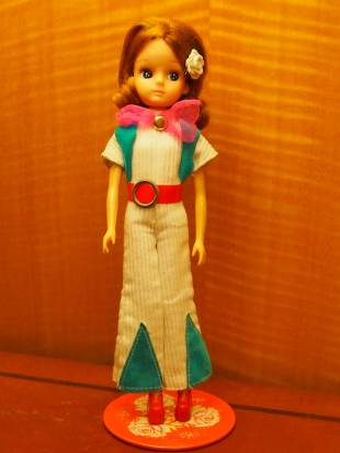 Second generation (1972-81): Licca-chan dolls in the 1970s were interested in lifestyle pursuits.