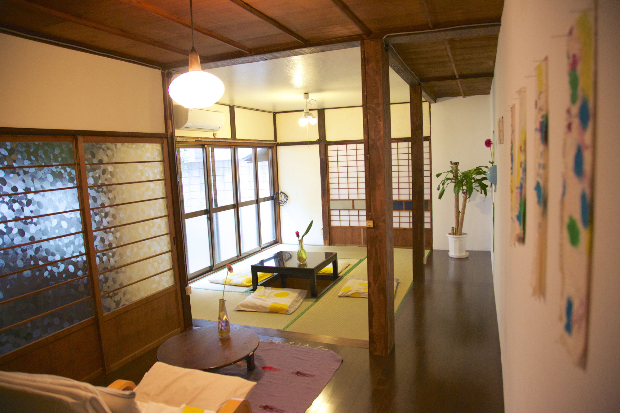 This old house rented as a minpaku private lodging in Tokyo is one of many accommodations offered on the Airbnb site. | AIRBNB INC.