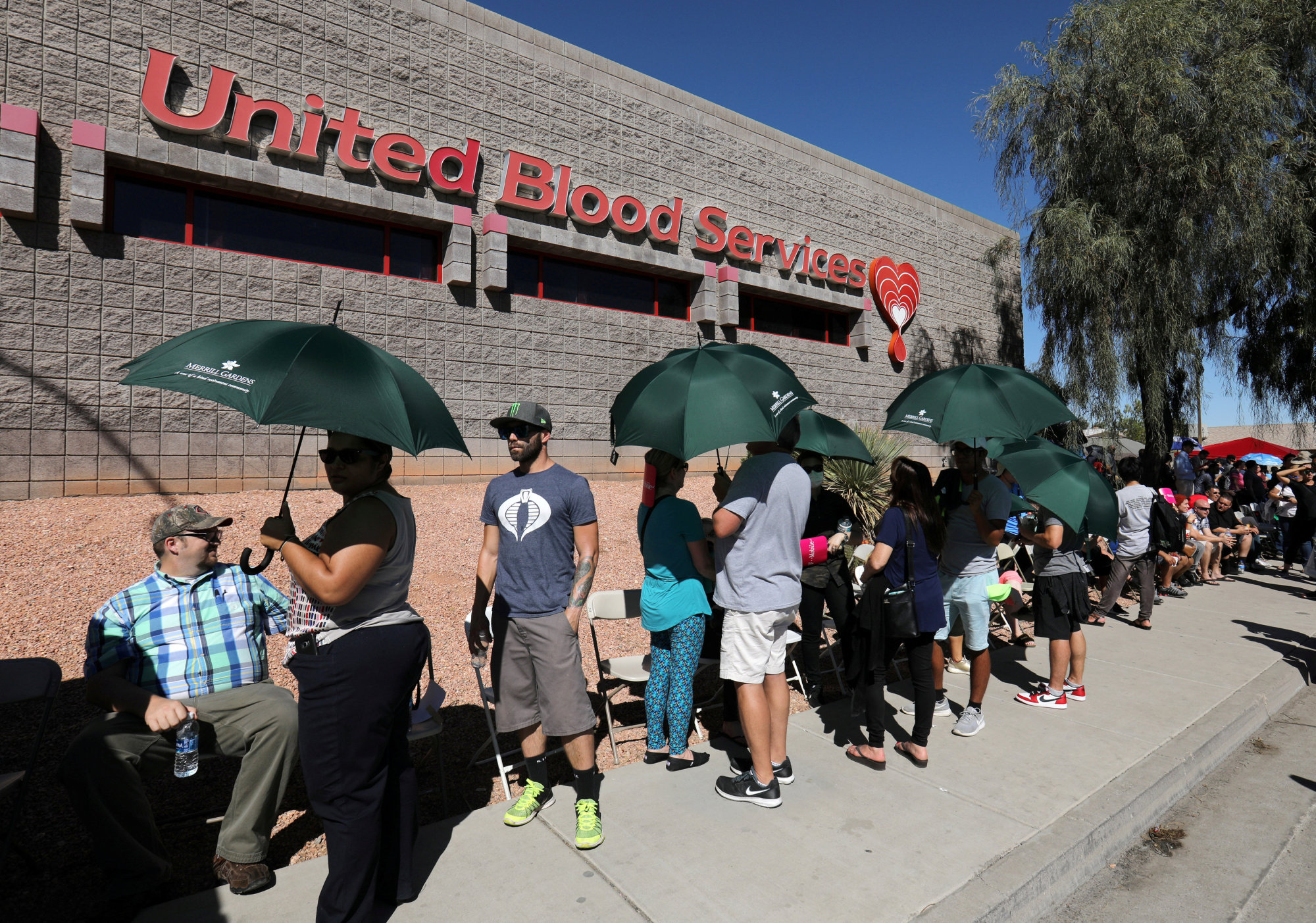 Blood donors from around world line up in Las Vegas to aid massacre victims  - The Japan Times