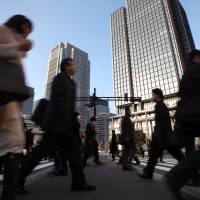 Rather than sticking to the tried and true, Japan needs people unafraid to take the initiative and lead the pack. | BLOOMBERG