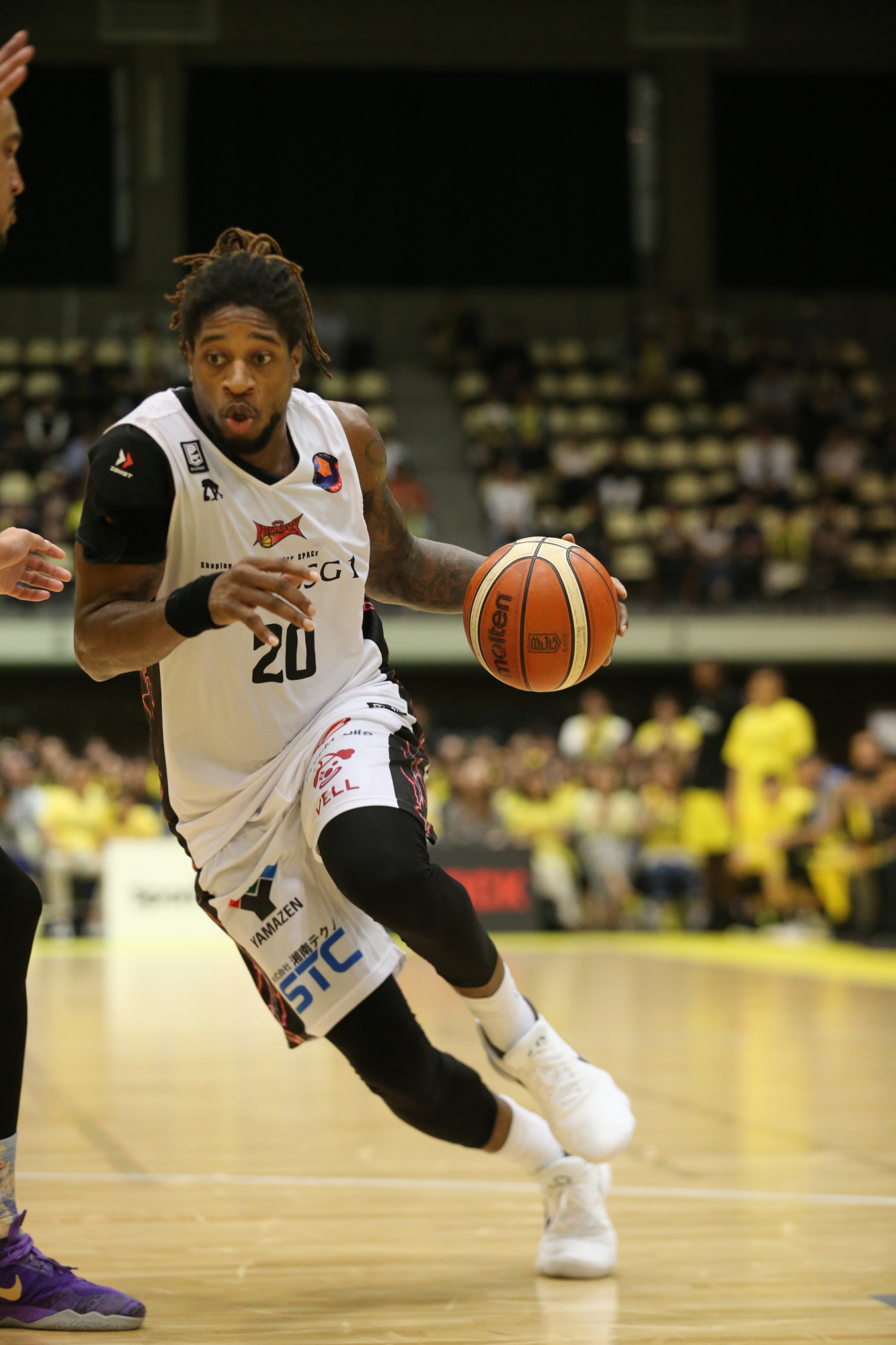 Swingman basketball league deals