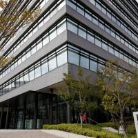 Kobe Steel\'s headquarters in Kobe is shown on Oct. 24 | REUTERS
