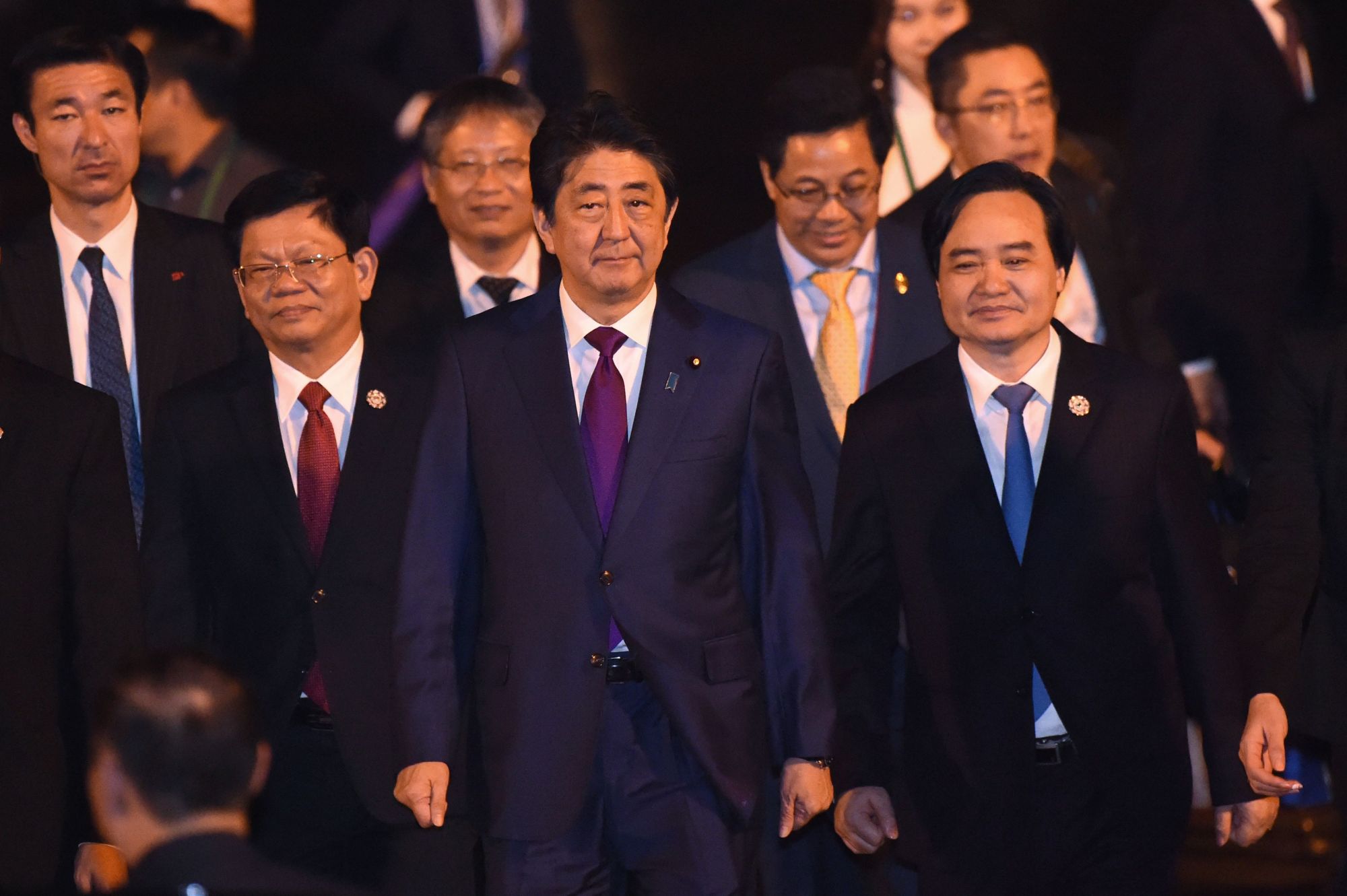 Prime Minister Shinzo Abe arrives in the central Vietnamese city of Danang on Thursday night ahead of the Asia-Pacific Economic Cooperation summit. | AFP-JIJI