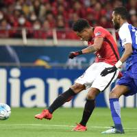 Urawa\'s Rafael Da Silva scores against Al Hilal in the second leg of the Asian Champions League final on Saturday. | AFP-JIJI