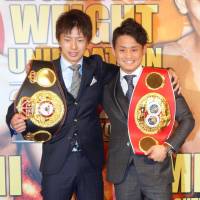 WBA light flyweight champion Ryoichi Taguchi (left) and IBF minimumweight champ Hiroto Kyoguchi, are scheduled to defend their titles on New Year\'s Eve. | KYODO