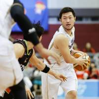 SeaHorses point guard Ryoma Hashimoto was a vital presence at both ends of the floor for his team on Friday. He dished out six assists and made five steals in Mikawa\'s 87-86 overtime victory over the host Osaka Evessa. | B. LEAGUE