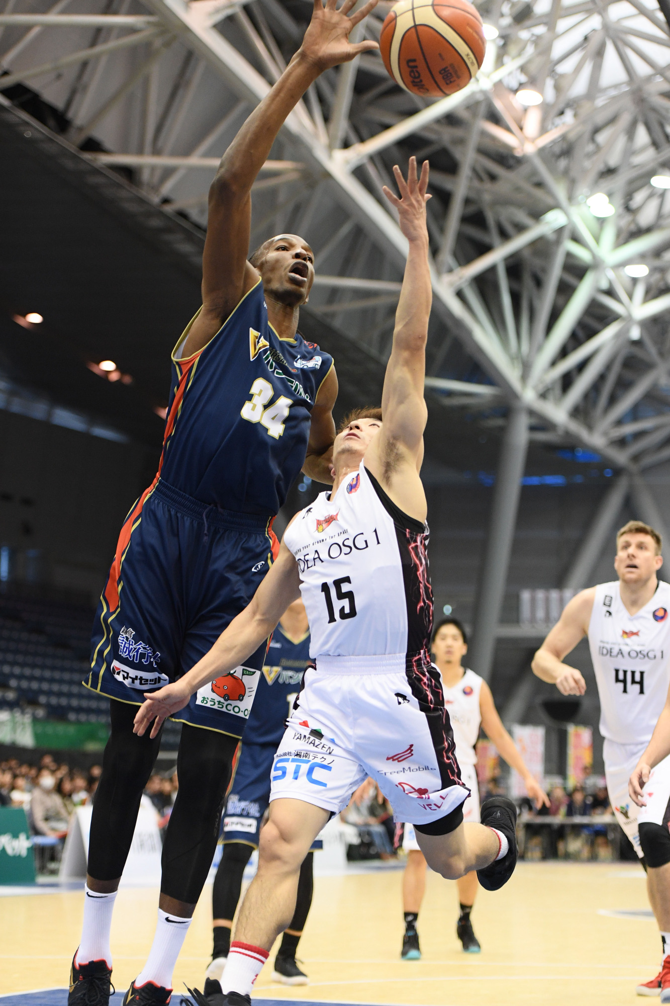 Hasheem Thabeet s massive size proving to be problematic with