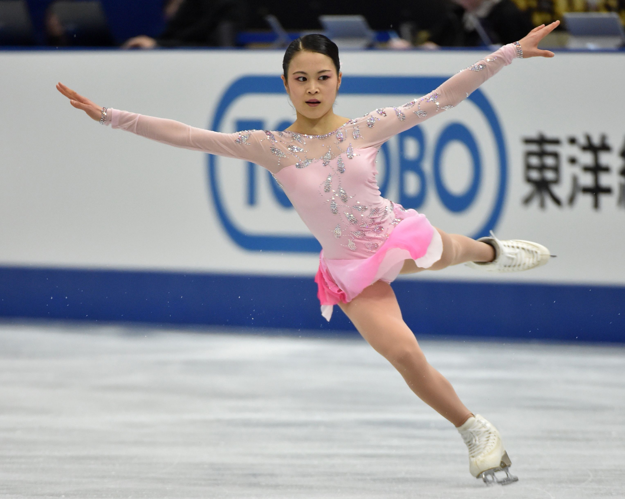 Three-time national champion Satoko Miyahara struggled to a fifth-place finish on Saturday at the NHK Trophy in her first competition in nearly 11 months following a hip injury. | AFP-JIJI
