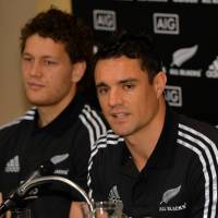 All Blacks legend Dan Carter, seen in a 2013 file photo, is on the verge of signing with the Kobe Kobelco Steelers. | AFP-JIJI