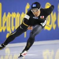Nao Kodaira competes in the women\'s World Cup 1,000-meter race on Sunday in Heerenveen, Netherlands. | AP