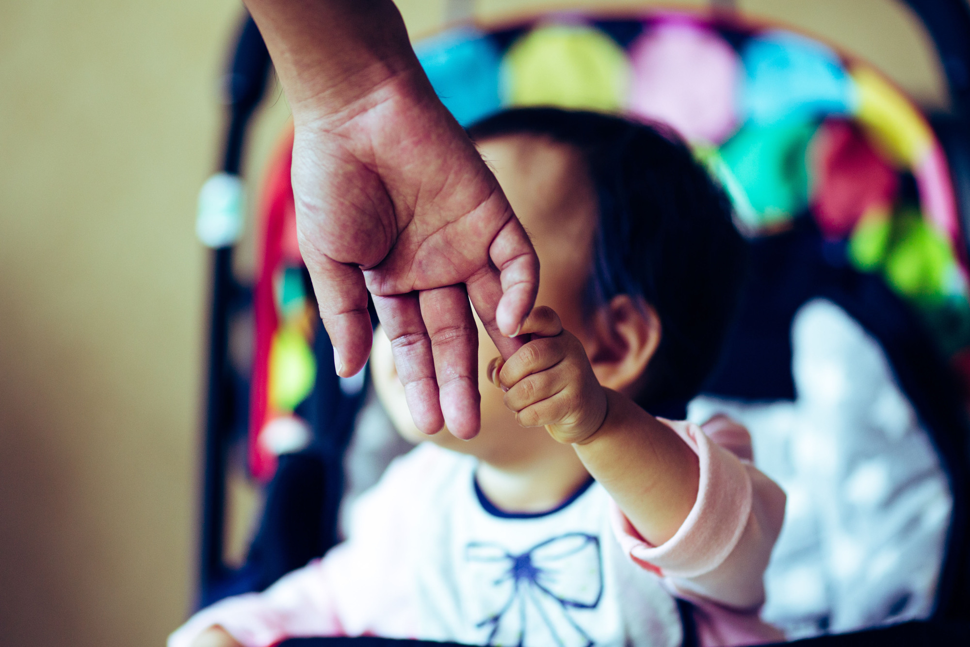 Only a tiny minority of Japanese fathers take advantage of paternity leave &#8212; just 3.16 percent in 2016, according to the Health, Labor and Welfare Ministry. | ISTOCK
