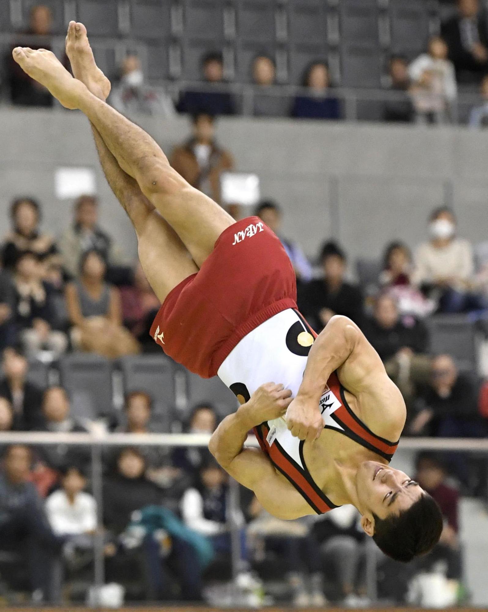 Kenzo Shirai extends reign as floor exercise champion at Toyota ...