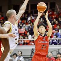 The Chiba Jets, seen in this file photo from the 2016-17 season, were one of the top earners from ticket sales and sponsor fees in the B. League\'s inaugural season. | KAZ NAGATSUKA