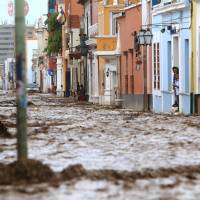 A March 2017 flash flood hits the colorful historic center of the city of Trujillo, Peru, bringing mud and debris. The last three years were the hottest on record, the United Nations weather agency said Thursday, citing fresh global data underscoring the dramatic warming of the planet. | AFP-JIJI