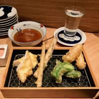Quick eats: Kikuya\'s modern counter refines the standing tachinomiya experience. | ROBBIE SWINNERTON