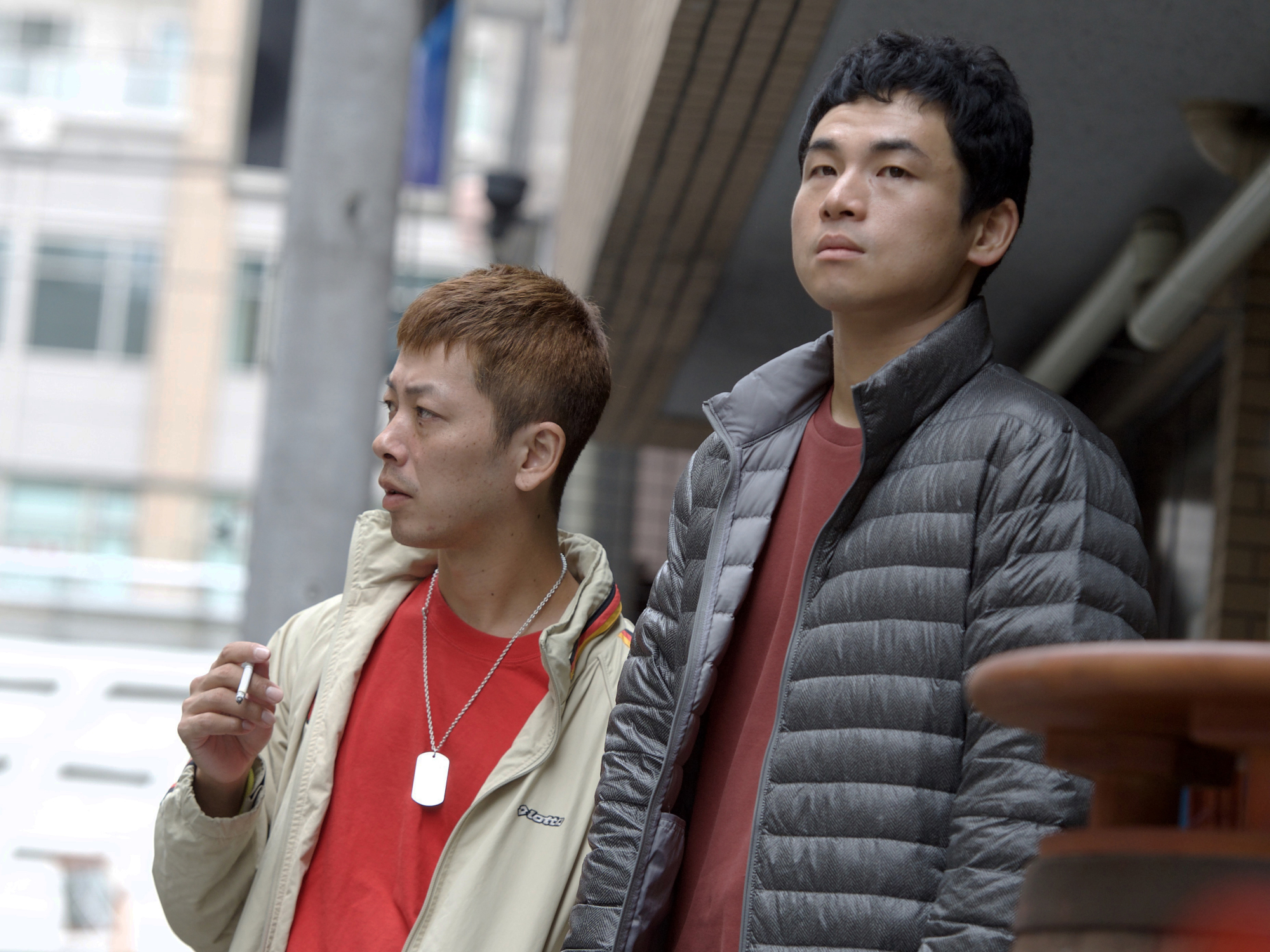 Friends first: Masahiro Umeda (left) and Shinichiro Matsuura find their own family in Yujiro Harumoto's film 'Going the Distance.' | &#169; 2017 'GOING THE DISTANCE' PRODUCTION COMMITTEE