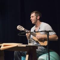 Guitar man: Julien Fournet will stage three different shows titled \"Friends, let\'s have a break\" at Theater Commons Tokyo. | © BEA BORGERS