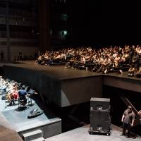 Industrious work: Tetsuya Umeda\'s \"Internship\" incorporates industrial noises in the venue into his own concert-style performance. | © RODY SHIMAZAKI