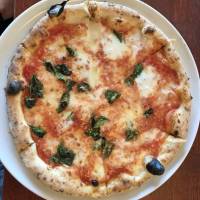 Echi Ponte Vecchio a Osaka\'s margherita pizza lives up to its gold standard reputation. | J. J. O\'DONOGHUE