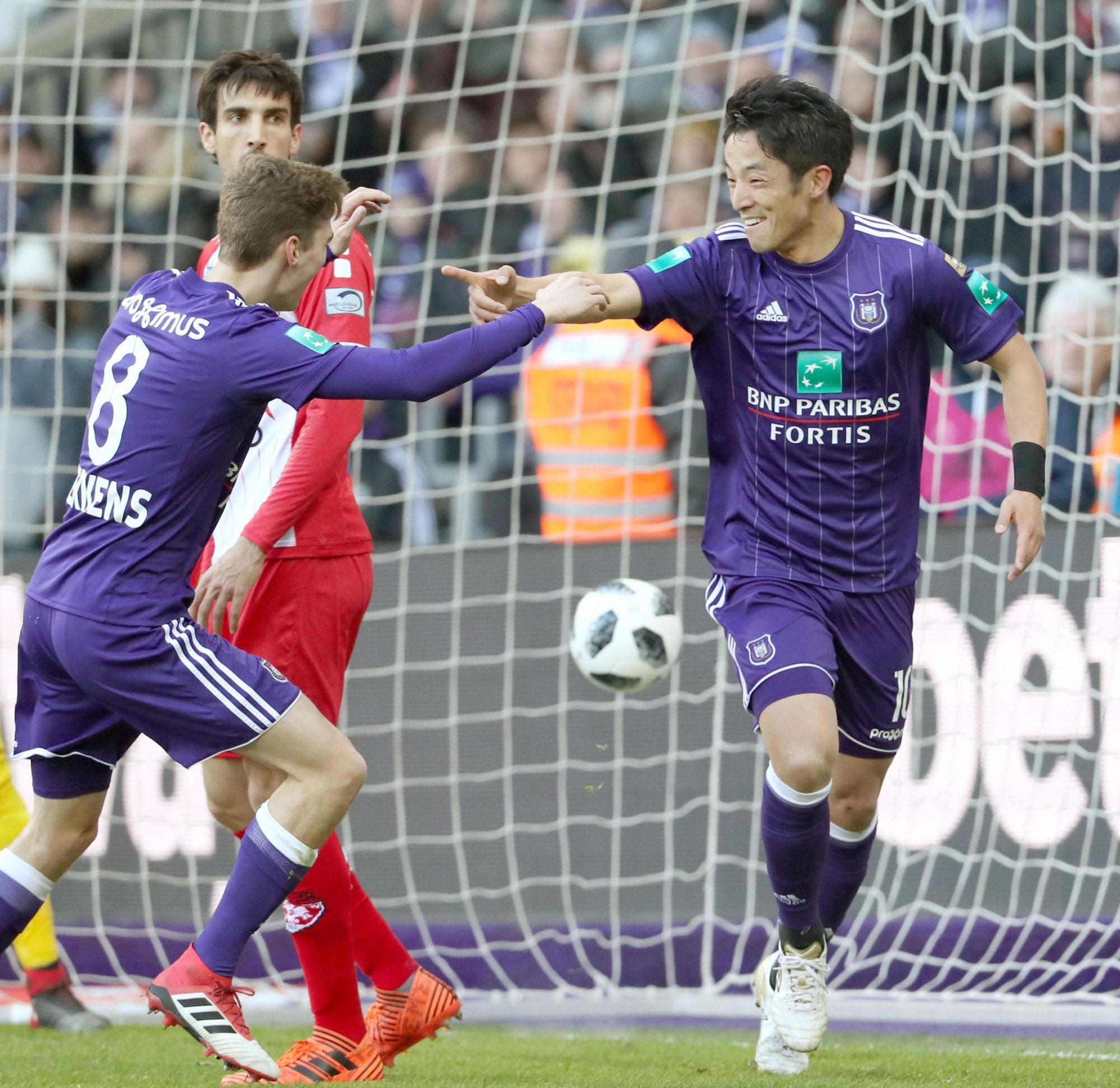 Anderlecht's Ryota Morioka celebrates after scoring the 2-0 goal