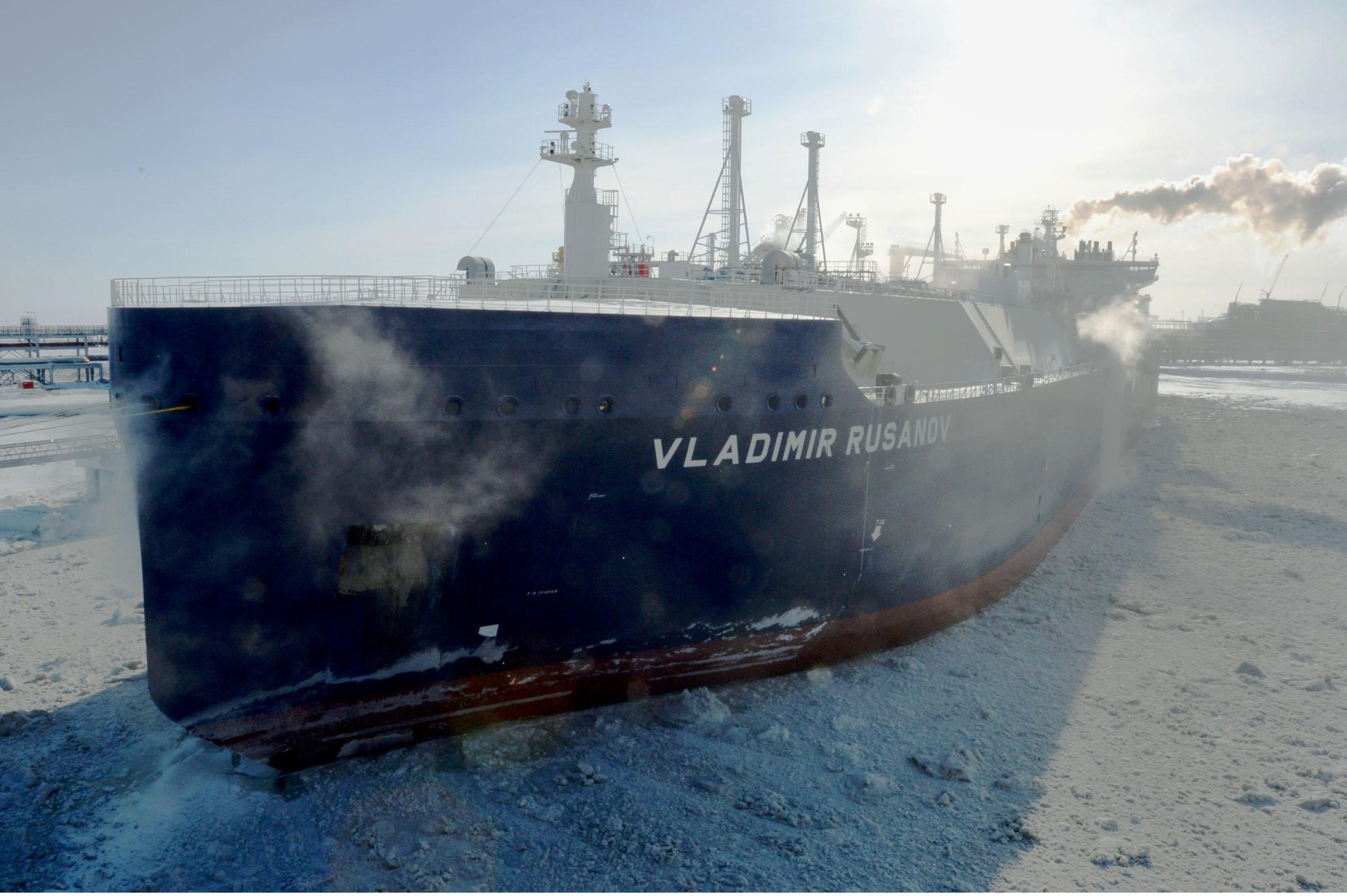 The Vladimir Rusanov, an ice-breaking tanker run by Mitsui O.S.K. Lines Ltd., is loaded with liquefied natural gas at a port in Sabbeta, Russia, on Wednesday. | KYODO