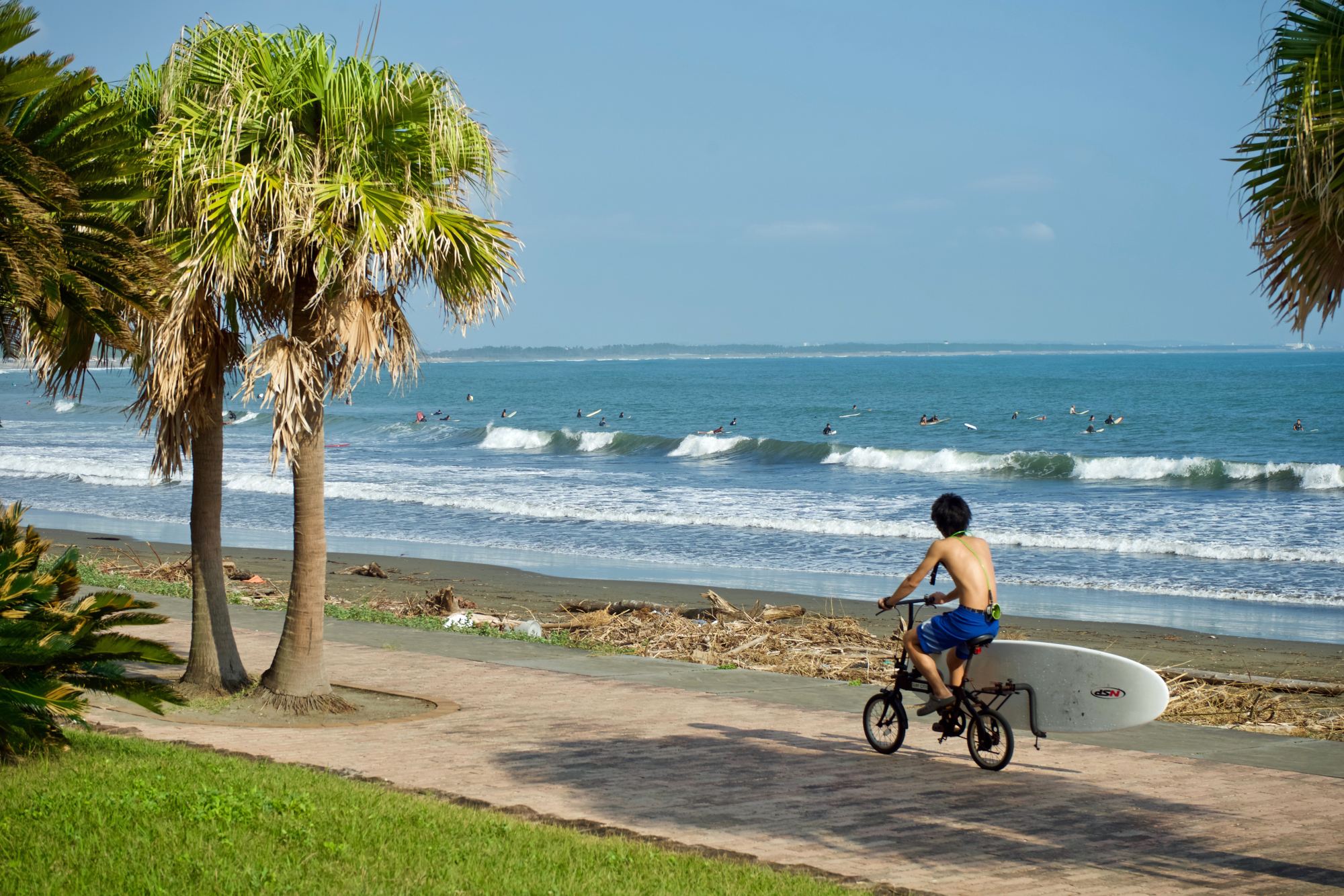 Surf culture and Miyazaki go hand in hand at Aoshima Beach, Miyazaki Prefecture. | OSCAR BOYD