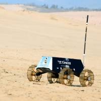 No day at the beach: A Sorato probe goes for a test run in the sand dunes of Tottori Prefecture. | KYODO