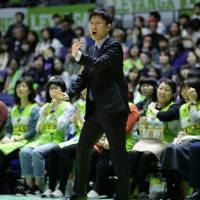 Some observers consider Levanga Hokkaido bench boss Kota Mizuno the league\'s most underrated head coach. Mizuno, who took the reins in 2015, has kept the Levanga competitive this season despite a modest budget. | B. LEAGUE