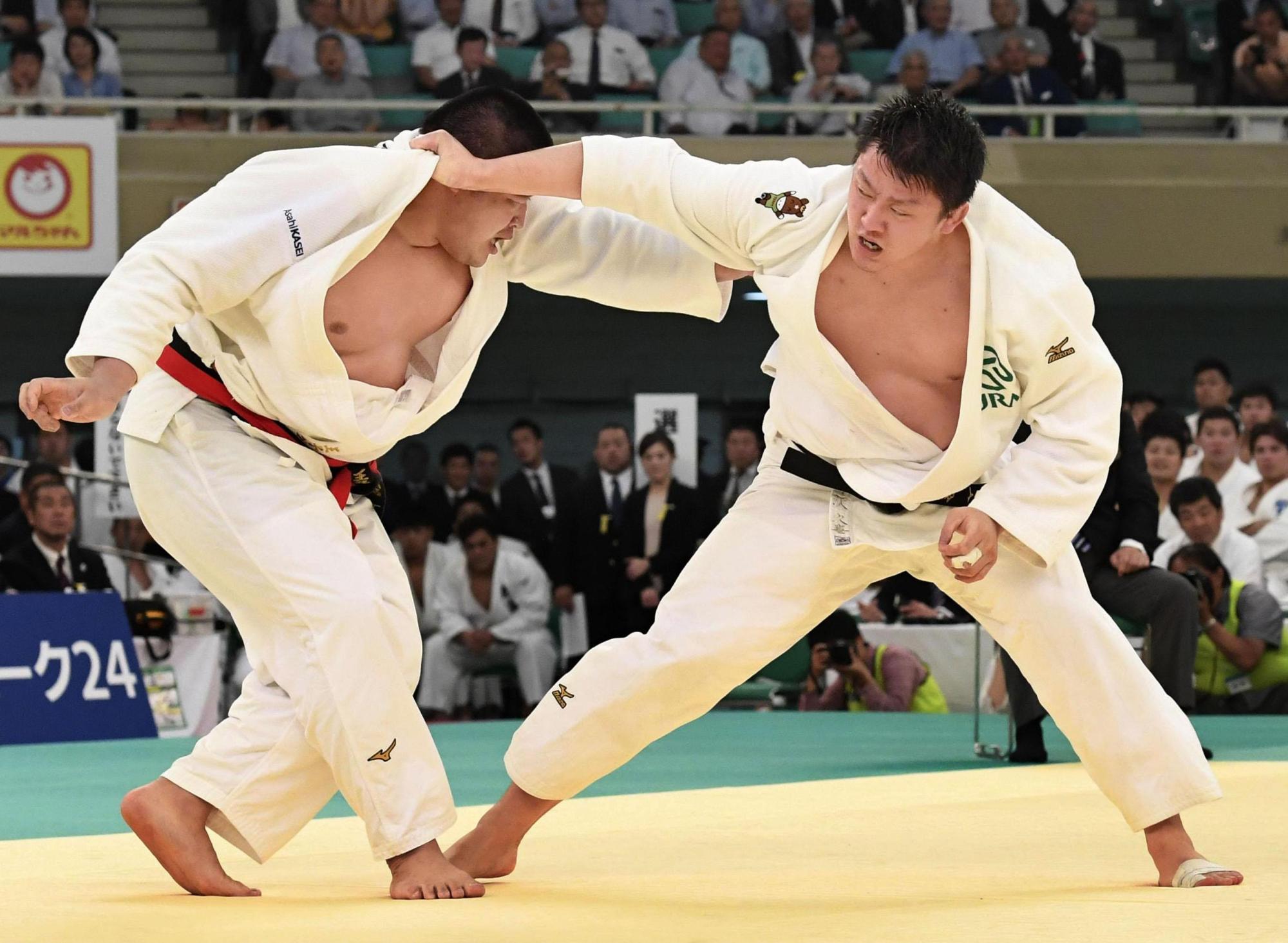 Hisayoshi Harasawa beats defending champion Takeshi Ojitani for second national judo title