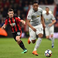 Manchester United\'s Anthony Martial moves the ball against Bournemouth in Premier League action on Wednesday night. | AFP-JIJI