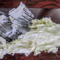 Variety is the spice of life: Using oboro konbu seaweed (right, lighter) will give a more delicate flavor than regular konbu. | MAKIKO ITOH