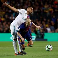 Barcelona\'s Andres Iniesta (front) is reportedly set to accept a three-year deal to play for Vissel Kobe. | REUTERS