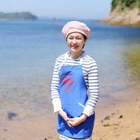Chie Ishino on a beach on Kashima Island in Kure, Hiroshima Prefecture. | ISHINO SUISAN