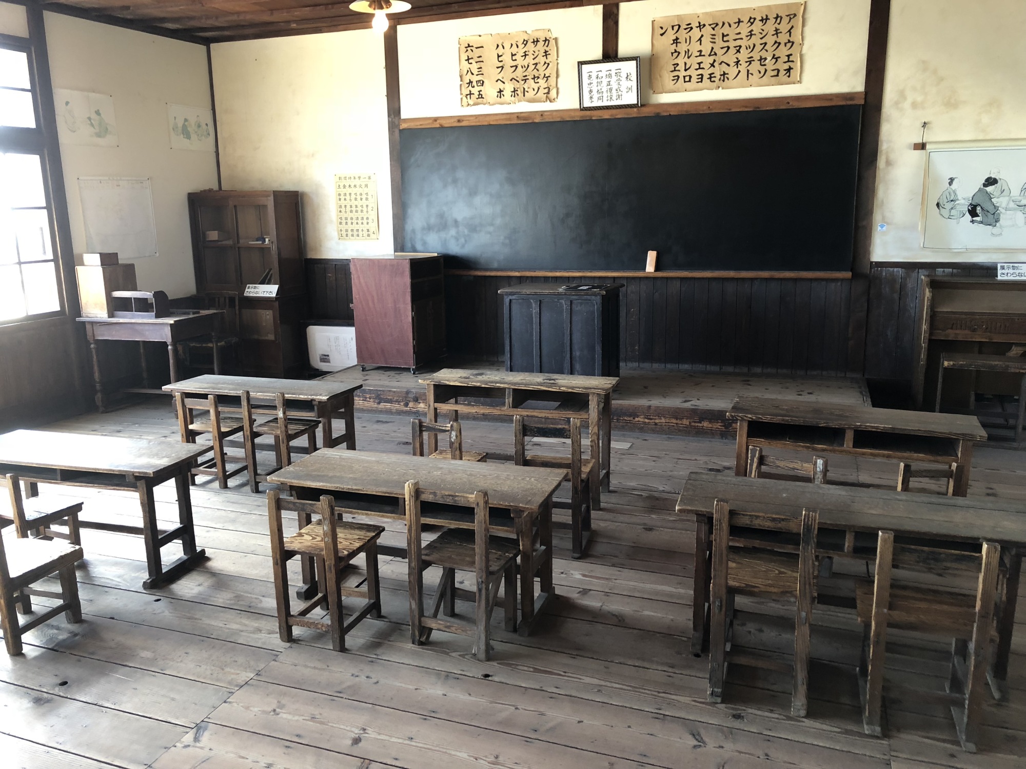 Lights, camera, action: Shodoshima's Twenty-Four Eyes Movie Studio pays tribute to both the novel and movie of 'Twenty-Four Eyes,' with a reconstructed film set for visitors to meander around at leisure. A nearby school (pictured) was also used one of the film's locations. | LOUISE GEORGE KITTAKA