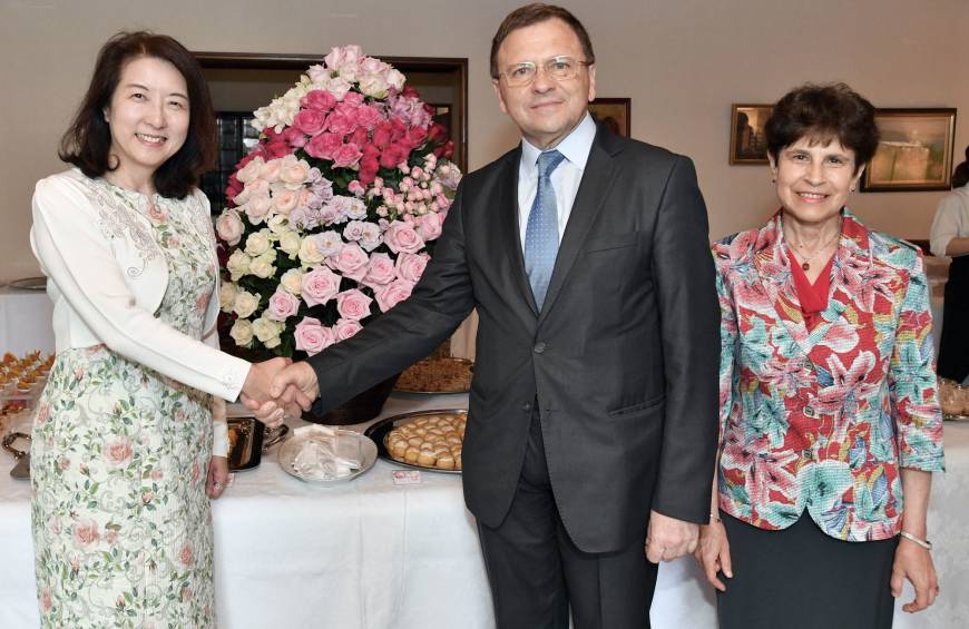 Bulgarian Rose Cultural Association Chief Director Fumie Yamashita (left) poses for a picture with Bulgarian Ambassador Borislav Kostov (center) and his wife, Manya, at the Rose Day Charity Party at the ambassador