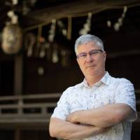 Looking for a challenge: \"The Trial\" director John Williams says, \"In Japan it\'s becoming harder and harder to make what might be called \"artistic\" films ... films that depict social reality.\" | WILLIAM MEERWARTH