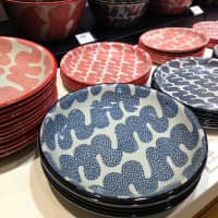 Hasami ceramics\' Kurawanka Collection, Monohara by House Industries. www.hasamiyaki.jp, www.houseind.com | AP