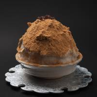 Tradition meets modernity: Kuriya Kashi Kurogi’s Kuromitsu Kinako kakigōri includes ingredients such as adzuki beans and kinako (soy powder). | COURTESY OF KURIYA KASHI KUROGI