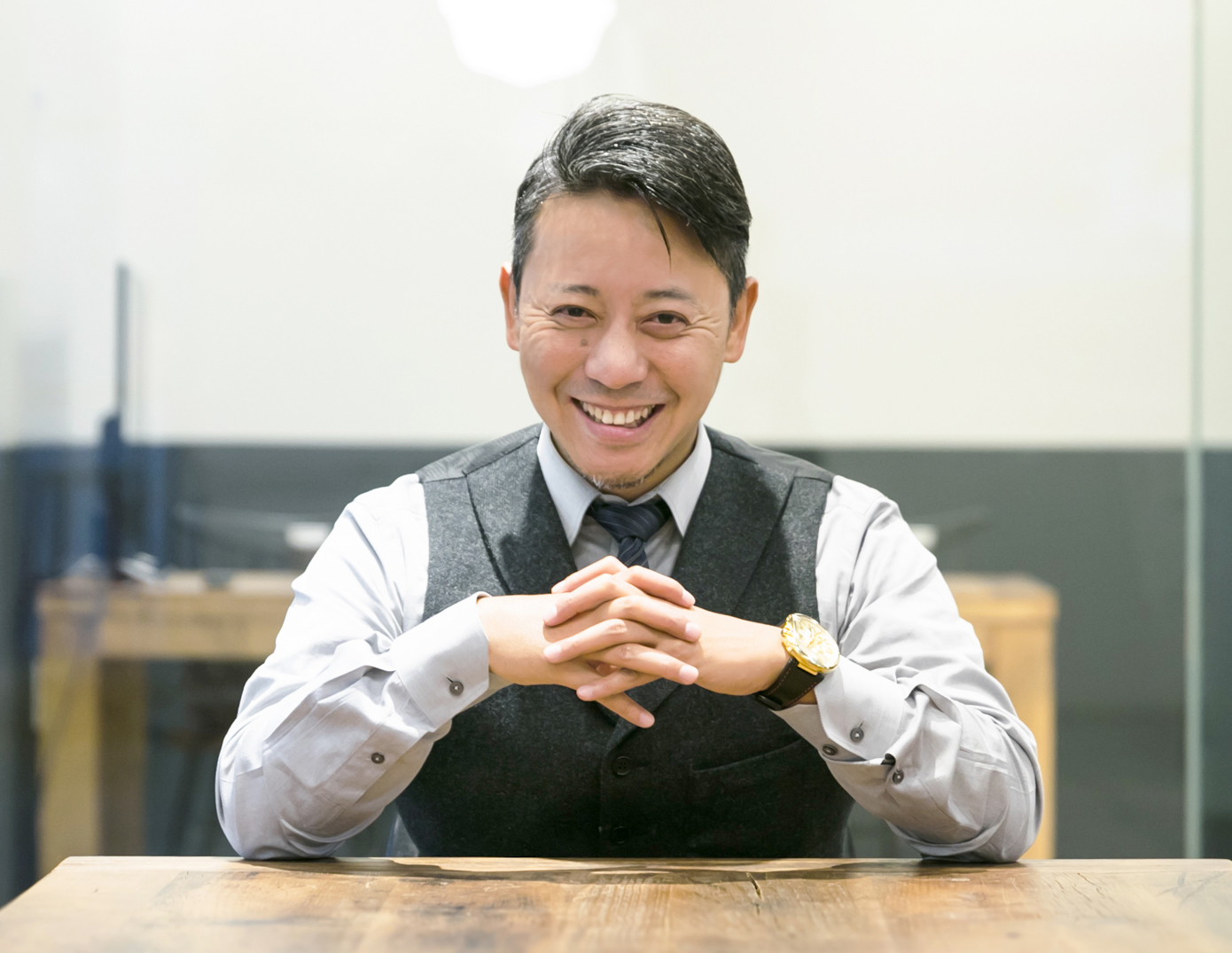 Haruki Atarashi, CEO of Cinqsmile Inc., believes better and healthier communication helps employees to have higher morale and an improved work ethic. | CINQSMILE INC.