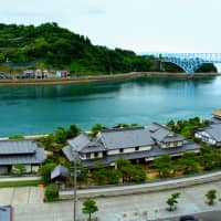 Greenery on the \"Garden Island\": Shotoen garden on the island of Shimokamagari, as seen from above. | ANGELES MARIN CABELLO