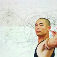 Thai dancer-choreographer Pichet Klunchun will present an open-air program. | KAZUOMI FURUYA