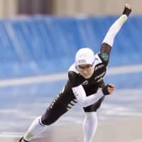 Nao Kodaira competes in the women\'s 500 meters at the National Single Distance Championships on Friday in Nagano. Kodaira won with a time of 37.30 seconds. | KYODO