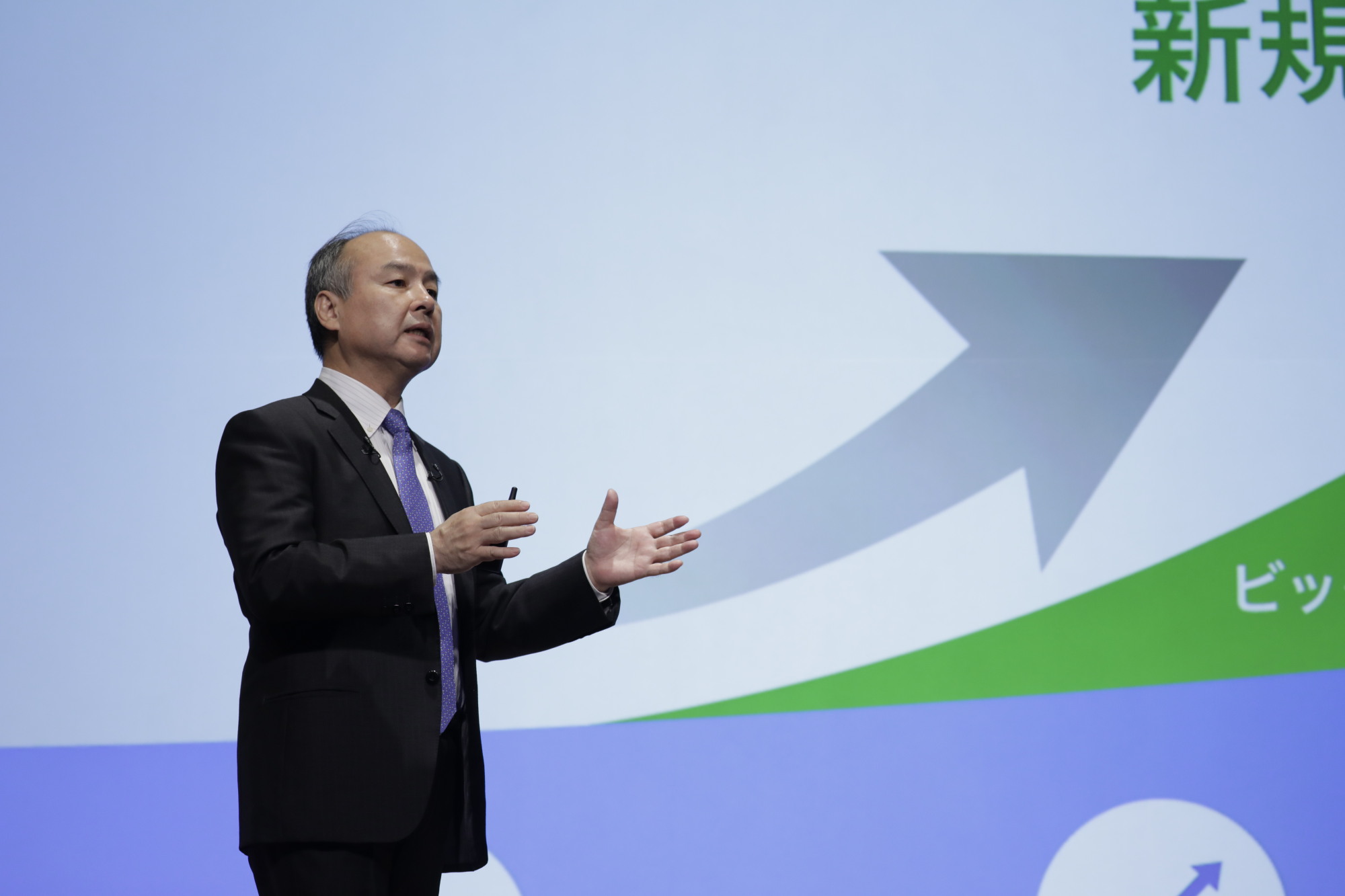 The expected size of the SoftBank Group mobile unit's initial public offering to retail investors would be a record in Japan, exceeding the IPOs for Japan Post Holdings Co. in 2015 and NTT Docomo Inc. in 1998. | BLOOMBERG