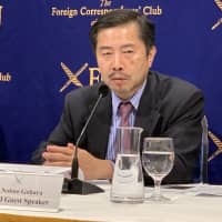 Nobuo Gohara, a lawyer and former prosecutor, discusses the plea bargaining system in relation to the recent arrest of ousted Nissan chief Carlos Ghosn during a news conference Monday at the Foreign Correspondents\' Club of Japan in Tokyo. | MAGDALENA OSUMI