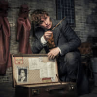 A kind of magic: Eddie Redmayne plays \"magizoologist\" Newt Scamander in  \"Fantastic Beasts: The Crimes of Grindelwald.\" &#169; 2018 Warner Bros. Ent. All Rights Reserved. Harry Potter and Fantastic Beasts Publishing Rights &#169; J.K.R | JAAP BUITENDIJK