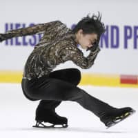 Yuzuru Hanyu performs during the men\'s free skate en route to win the ISU Grand Prix of Figure Skating\'s Helsinki tournament on Sunday. | KYODO