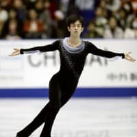 Sota Yamamoto received 74.98 points for his short program. He is in sixth place entering Saturday\'s free skate. | KYODO