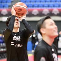 Japan captain Ryusei Shinoyama shoots a 3-pointer during the team\'s practice in Toyama. | KAZ NAGATSUKA